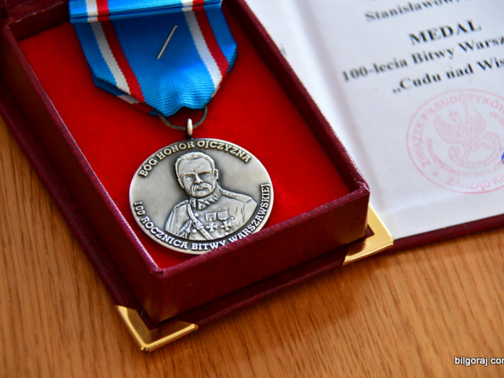 Biłgorajscy Piłsudczycy odebrali awanse i odznaczenia (FOTO)