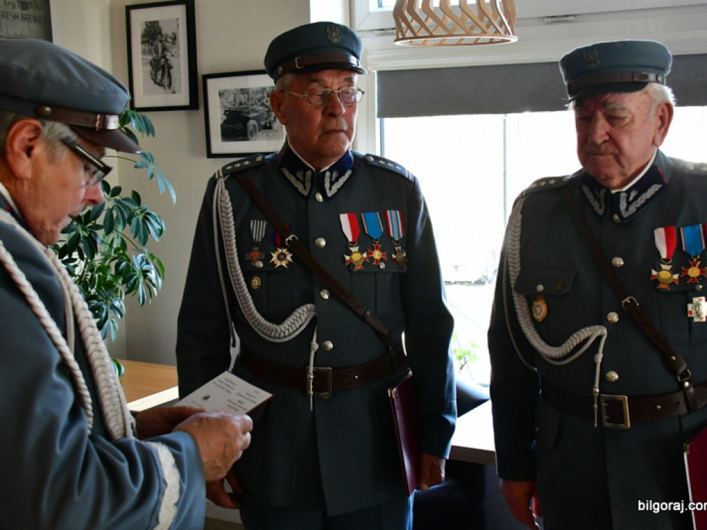 Biłgorajscy Piłsudczycy odebrali awanse i odznaczenia (FOTO)