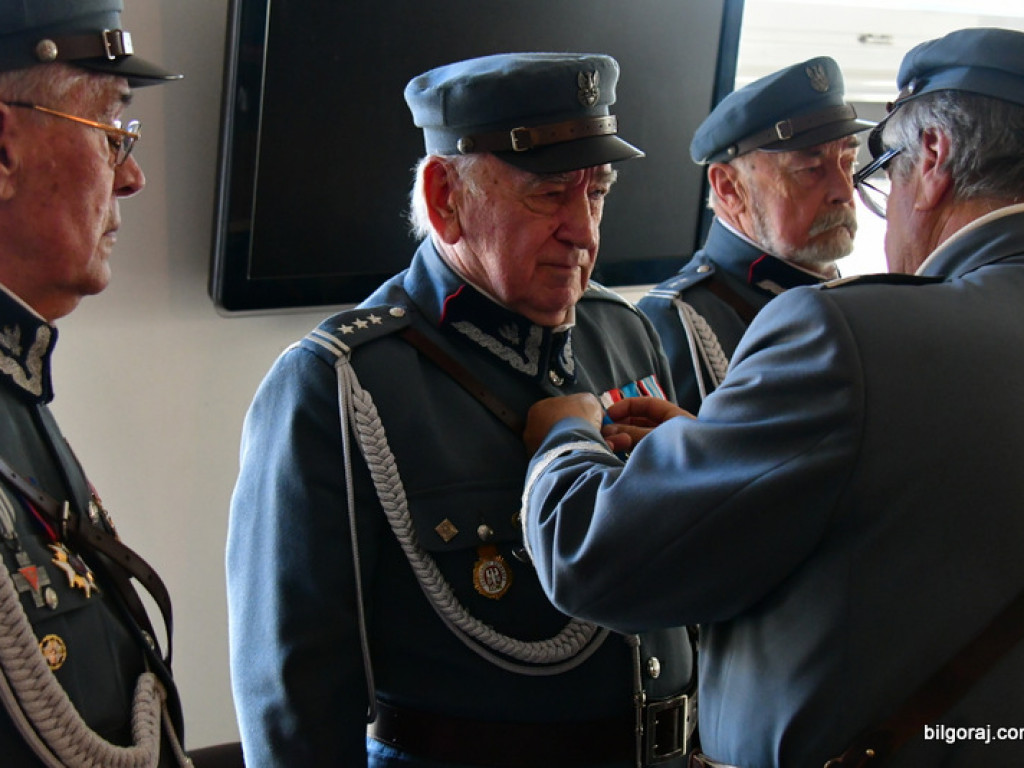 Biłgorajscy Piłsudczycy odebrali awanse i odznaczenia (FOTO)