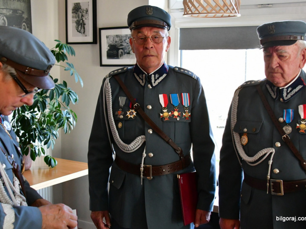 Biłgorajscy Piłsudczycy odebrali awanse i odznaczenia (FOTO)