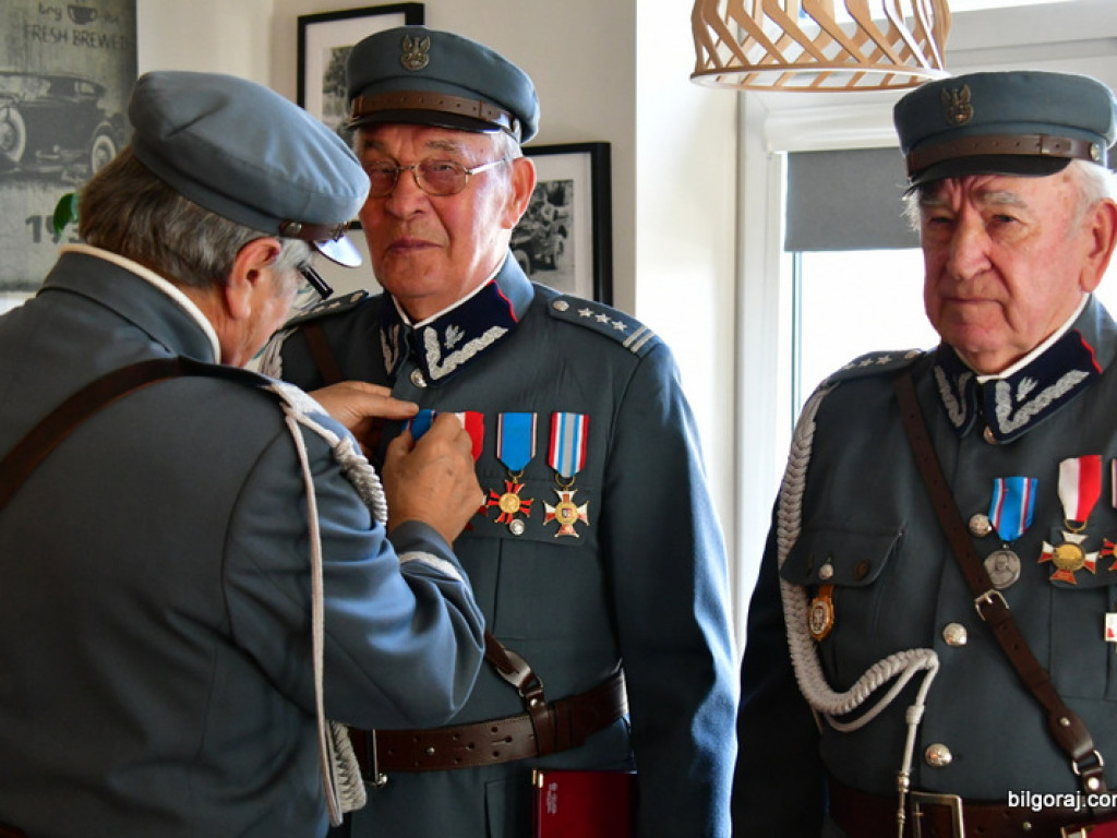 Biłgorajscy Piłsudczycy odebrali awanse i odznaczenia (FOTO)