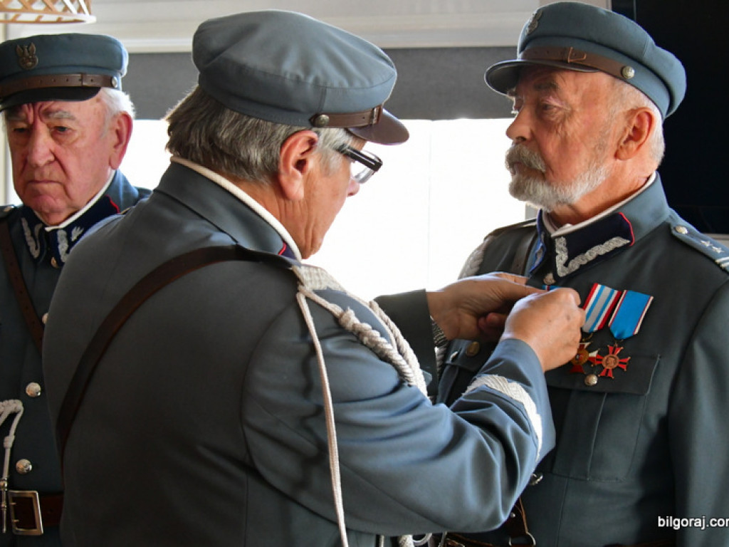 Biłgorajscy Piłsudczycy odebrali awanse i odznaczenia (FOTO)