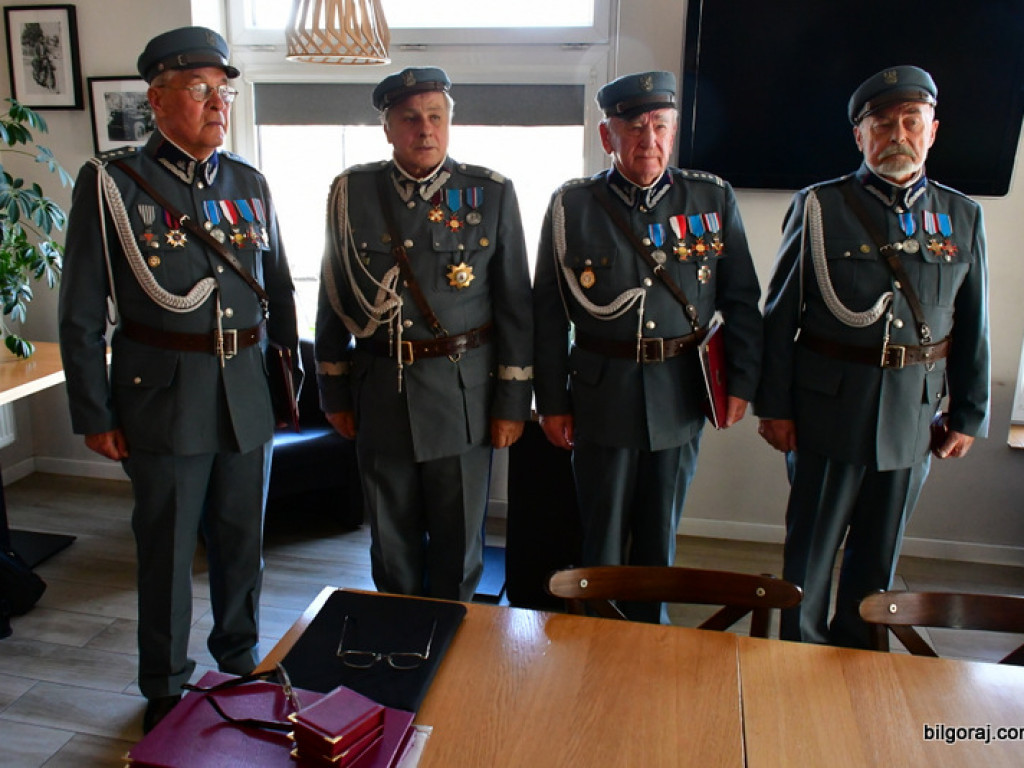 Biłgorajscy Piłsudczycy odebrali awanse i odznaczenia (FOTO)