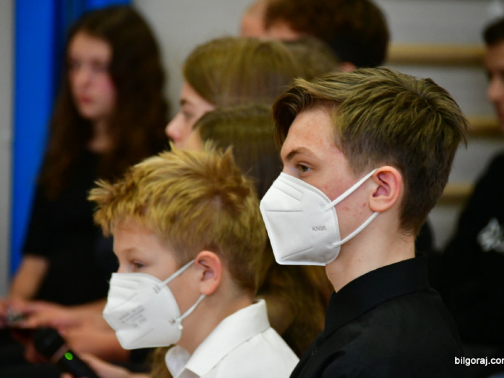 W Szkole Podstawowej w Tarnogrodzie odsłonięto tablicę upamiętniającą Józefa Krzysztofa Gizę (FOTO)