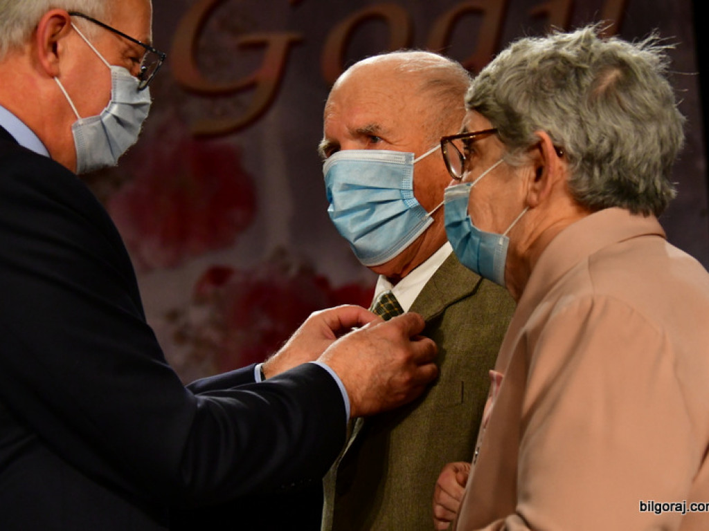 Złote gody. Kilkadziesiąt par świętowało 50-lecie małżeństwa (FOTO)