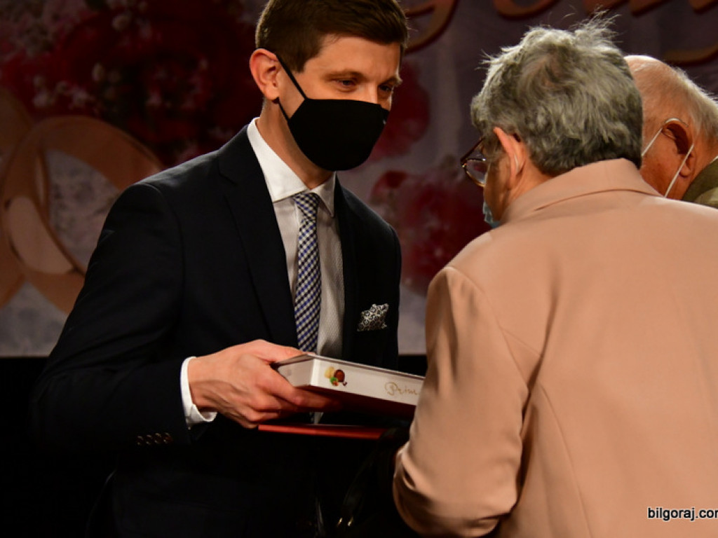 Złote gody. Kilkadziesiąt par świętowało 50-lecie małżeństwa (FOTO)