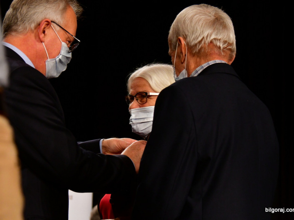 Złote gody. Kilkadziesiąt par świętowało 50-lecie małżeństwa (FOTO)