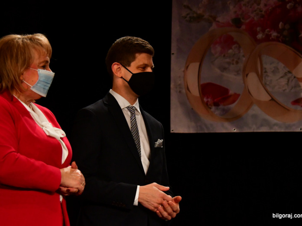 Złote gody. Kilkadziesiąt par świętowało 50-lecie małżeństwa (FOTO)