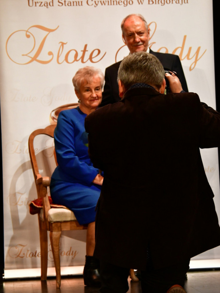 Złote gody. Kilkadziesiąt par świętowało 50-lecie małżeństwa (FOTO)