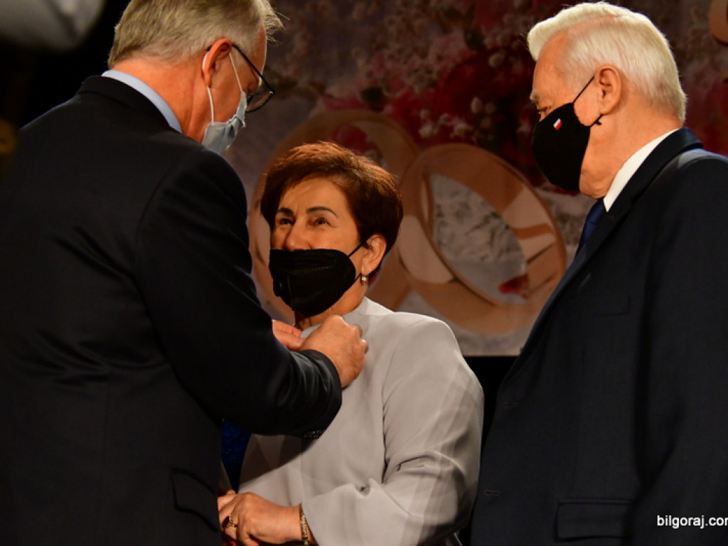 Złote gody. Kilkadziesiąt par świętowało 50-lecie małżeństwa (FOTO)