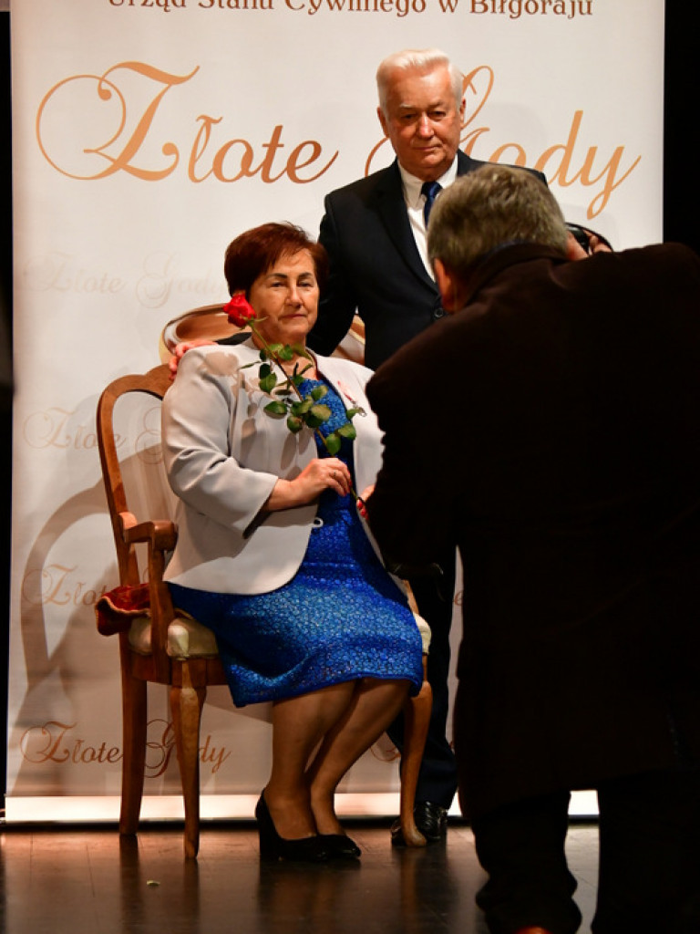 Złote gody. Kilkadziesiąt par świętowało 50-lecie małżeństwa (FOTO)