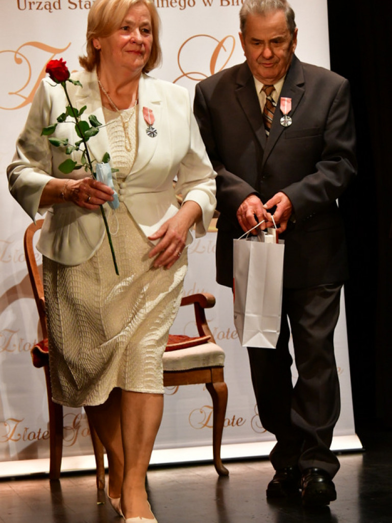 Złote gody. Kilkadziesiąt par świętowało 50-lecie małżeństwa (FOTO)