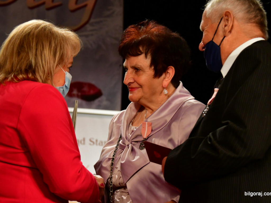 Złote gody. Kilkadziesiąt par świętowało 50-lecie małżeństwa (FOTO)