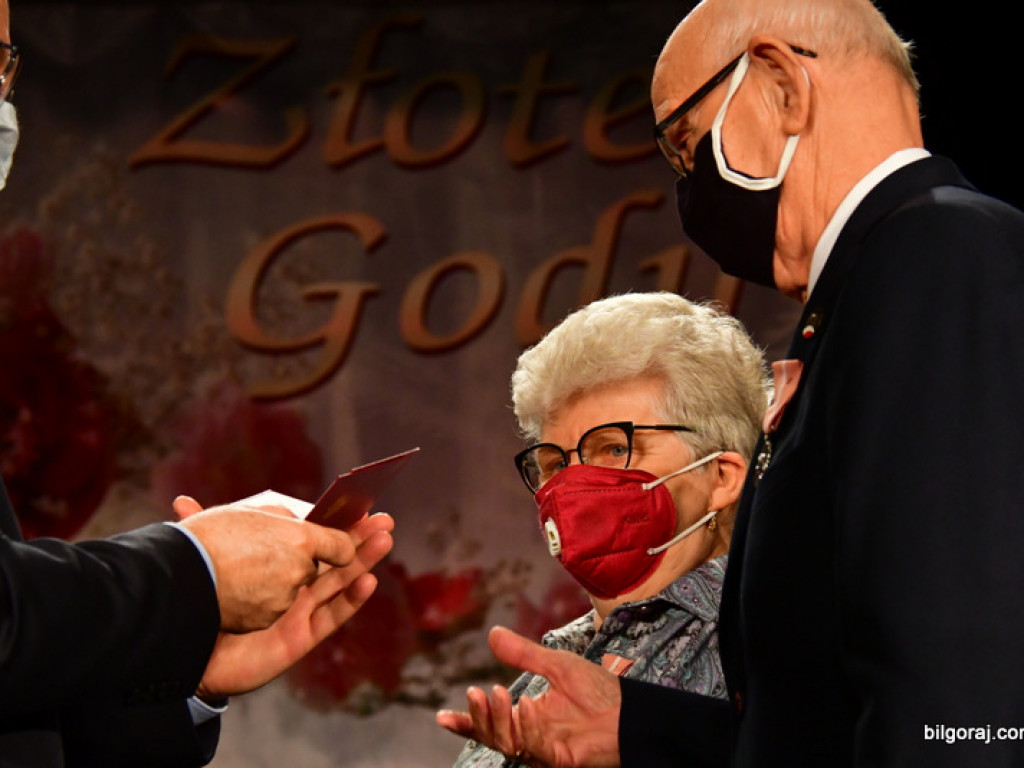 Złote gody. Kilkadziesiąt par świętowało 50-lecie małżeństwa (FOTO)