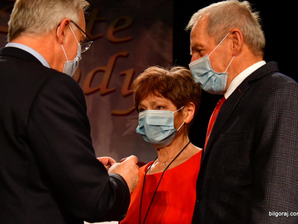 Złote gody. Kilkadziesiąt par świętowało 50-lecie małżeństwa (FOTO)