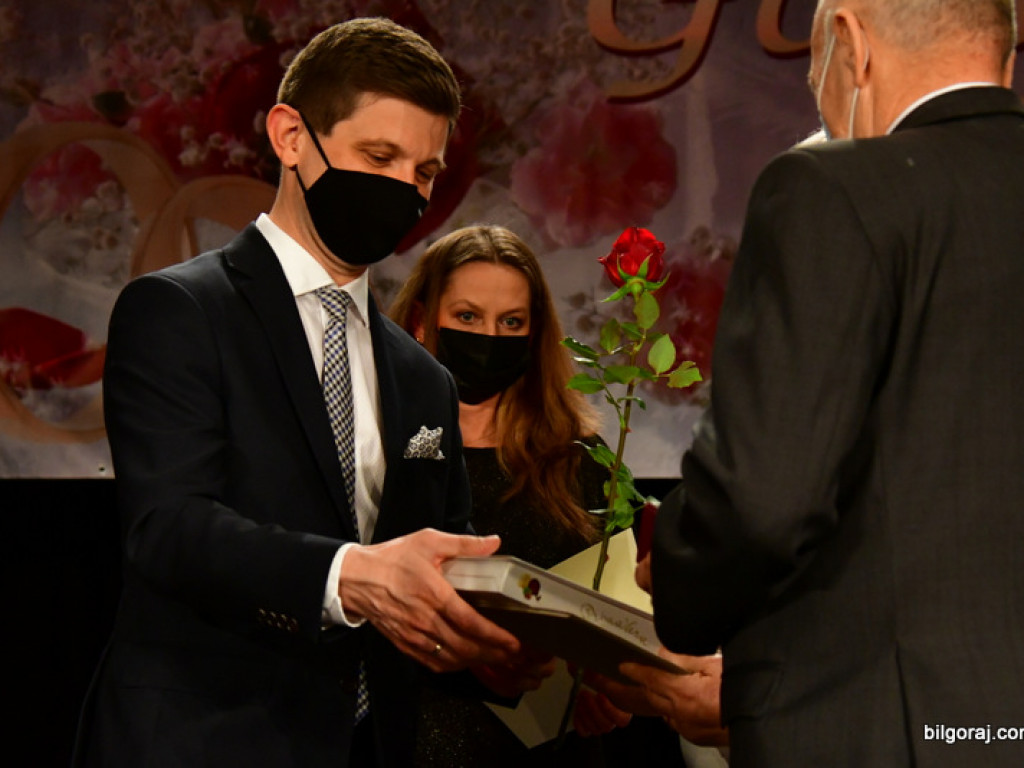 Złote gody. Kilkadziesiąt par świętowało 50-lecie małżeństwa (FOTO)