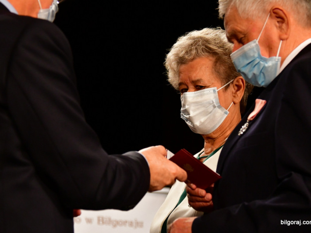 Złote gody. Kilkadziesiąt par świętowało 50-lecie małżeństwa (FOTO)