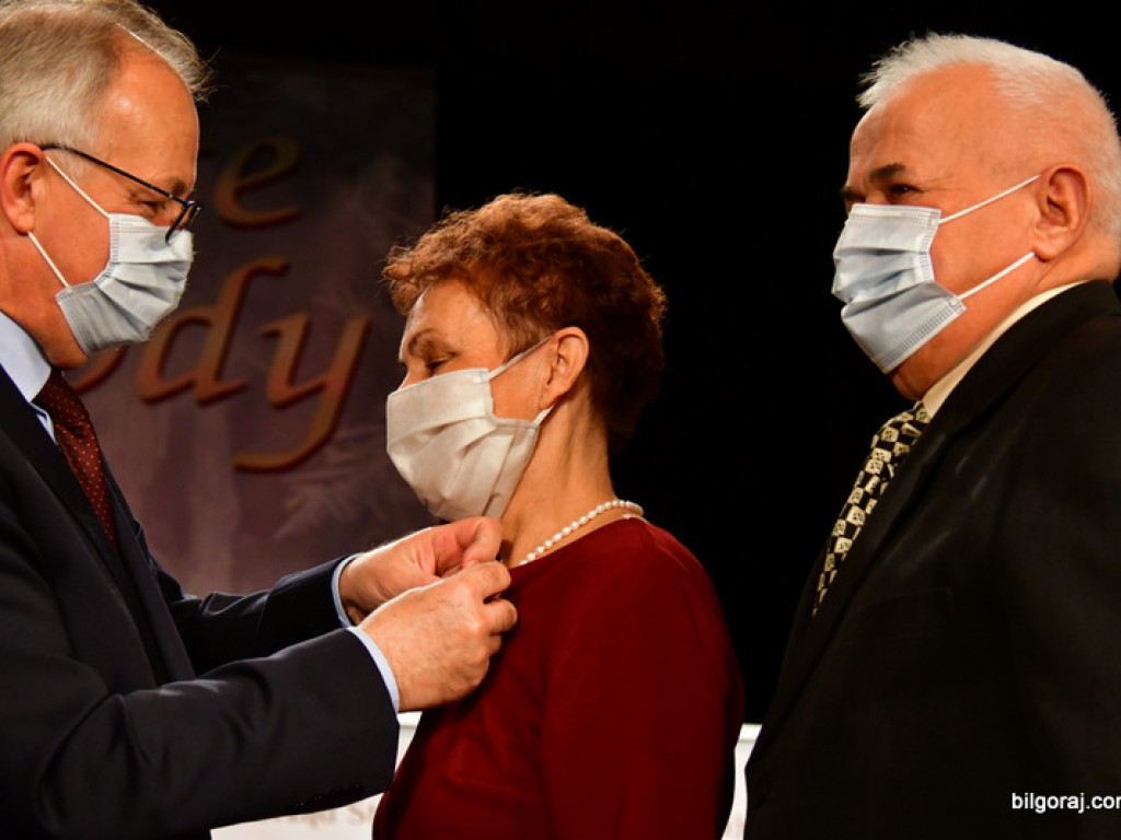 Złote gody. Kilkadziesiąt par świętowało 50-lecie małżeństwa (FOTO)