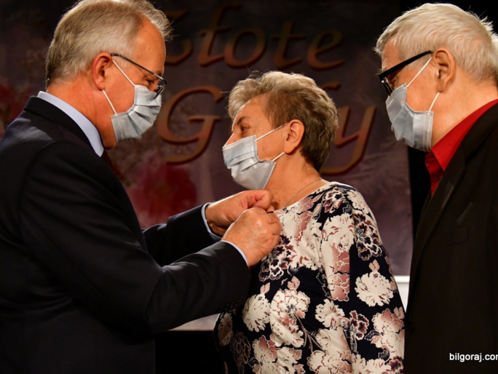 Złote gody. Kilkadziesiąt par świętowało 50-lecie małżeństwa (FOTO)