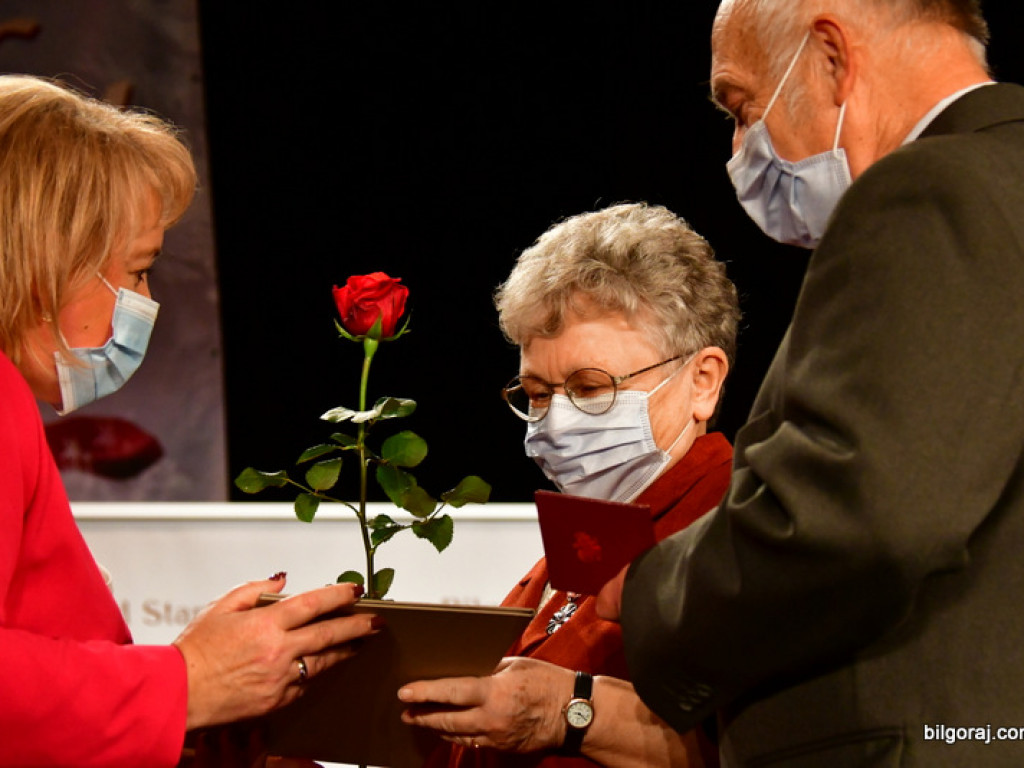 Złote gody. Kilkadziesiąt par świętowało 50-lecie małżeństwa (FOTO)