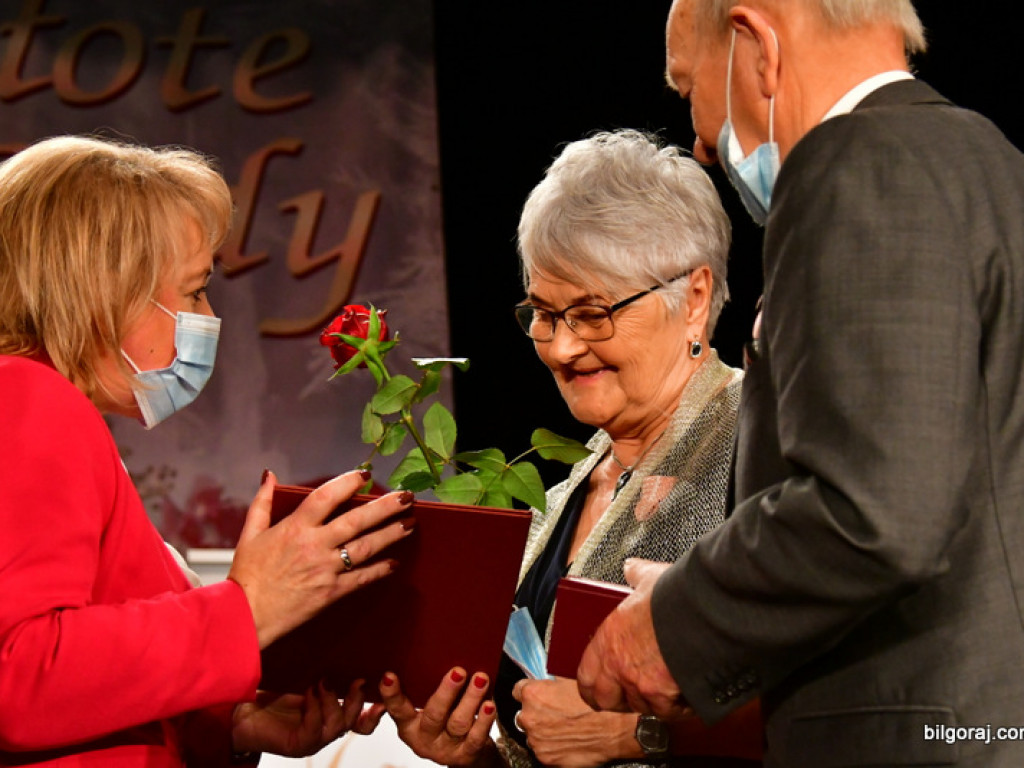 Złote gody. Kilkadziesiąt par świętowało 50-lecie małżeństwa (FOTO)