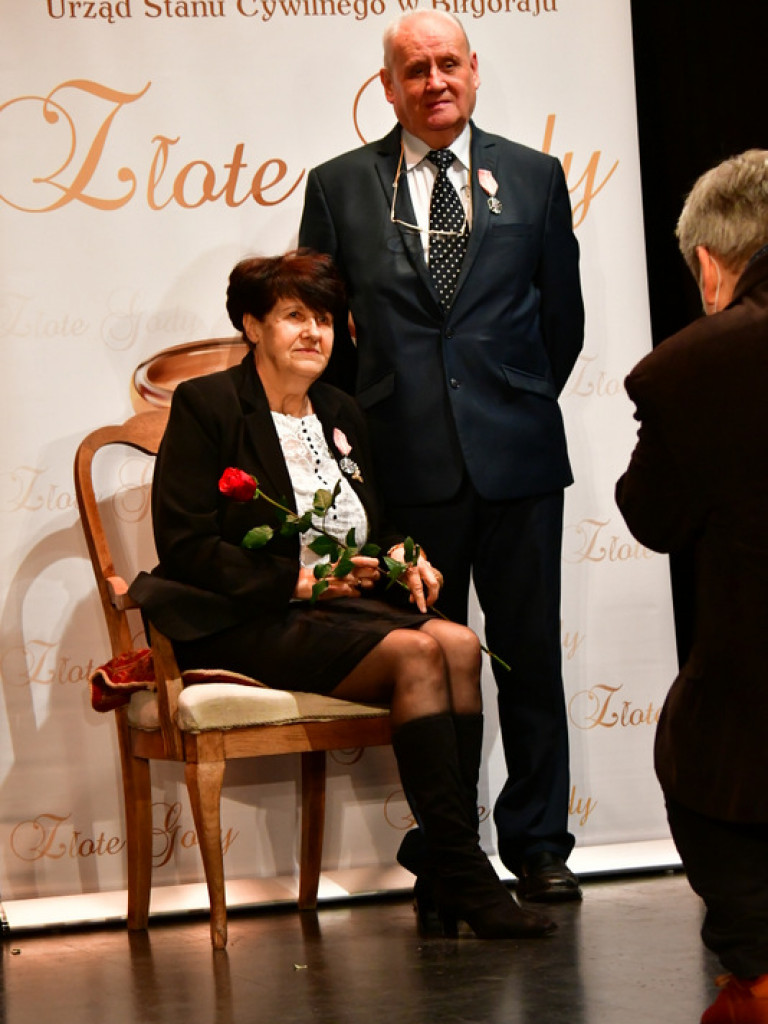 Złote gody. Kilkadziesiąt par świętowało 50-lecie małżeństwa (FOTO)