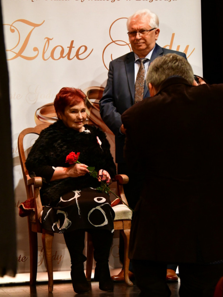 Złote gody. Kilkadziesiąt par świętowało 50-lecie małżeństwa (FOTO)