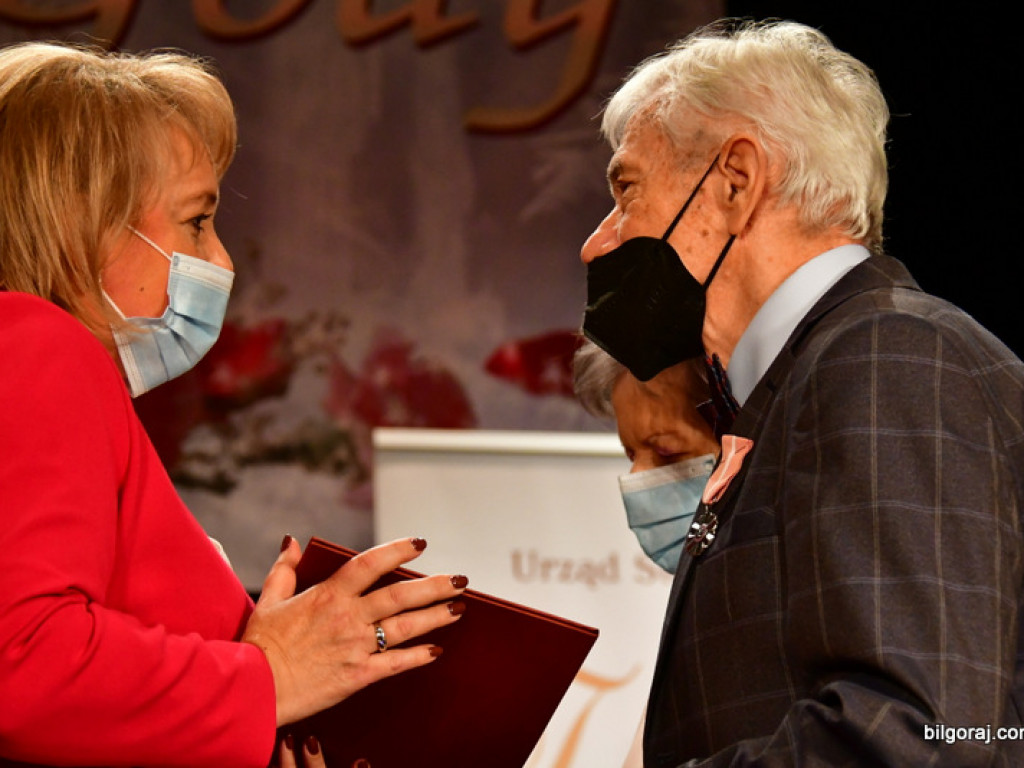 Złote gody. Kilkadziesiąt par świętowało 50-lecie małżeństwa (FOTO)