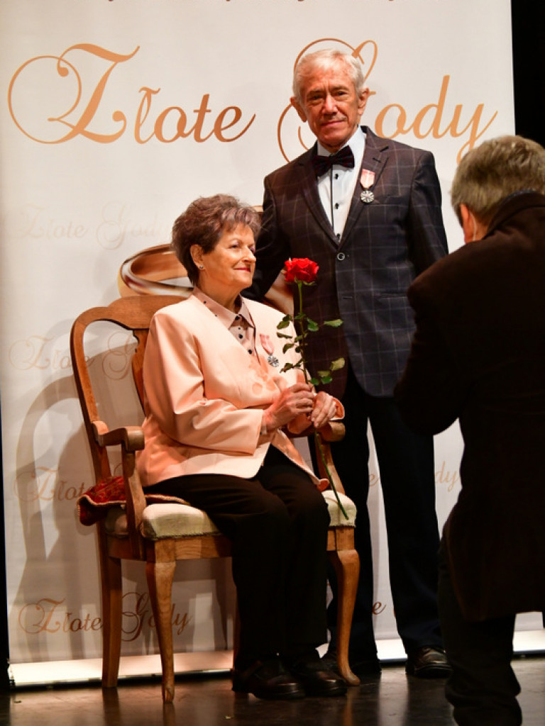 Złote gody. Kilkadziesiąt par świętowało 50-lecie małżeństwa (FOTO)