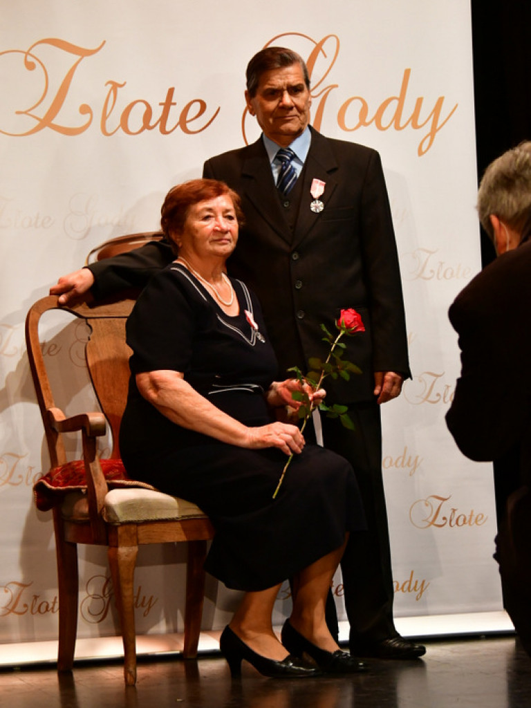 Złote gody. Kilkadziesiąt par świętowało 50-lecie małżeństwa (FOTO)