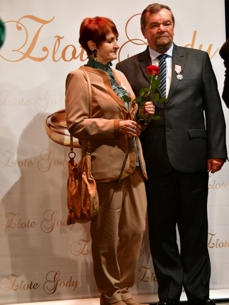 Złote gody. Kilkadziesiąt par świętowało 50-lecie małżeństwa (FOTO)