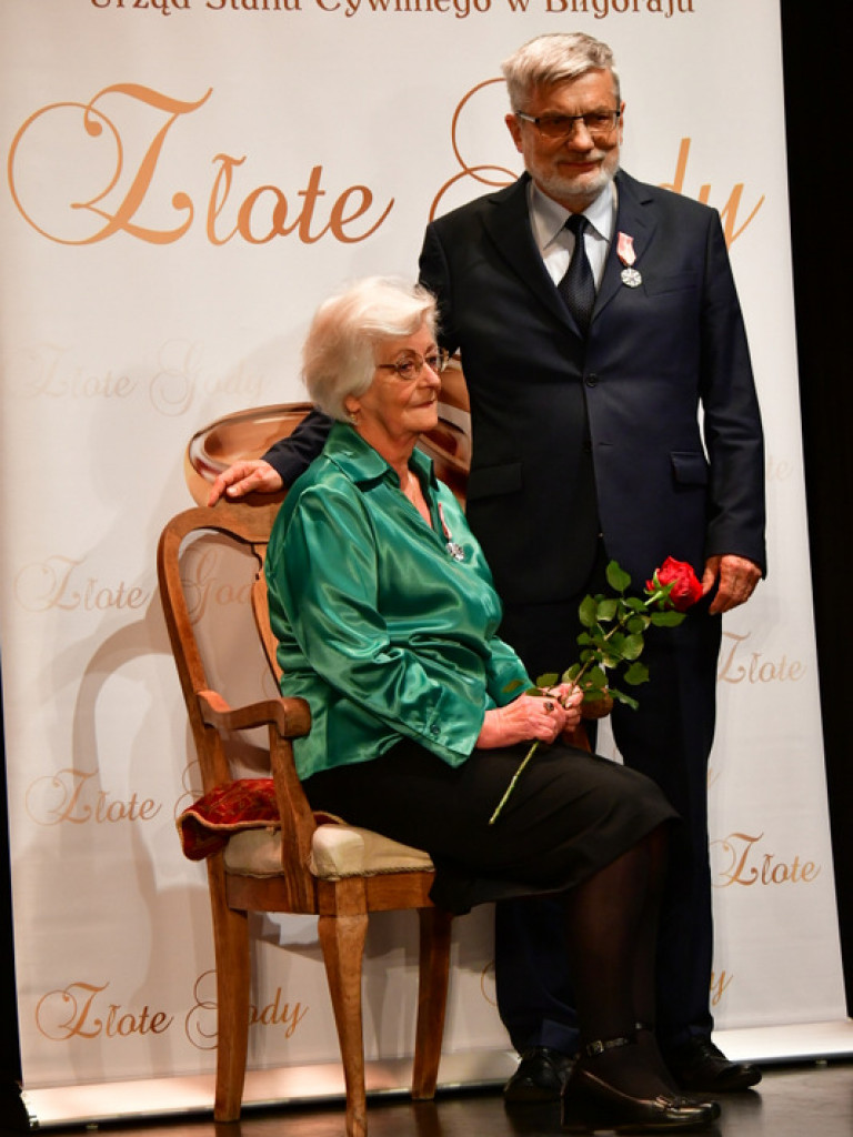 Złote gody. Kilkadziesiąt par świętowało 50-lecie małżeństwa (FOTO)