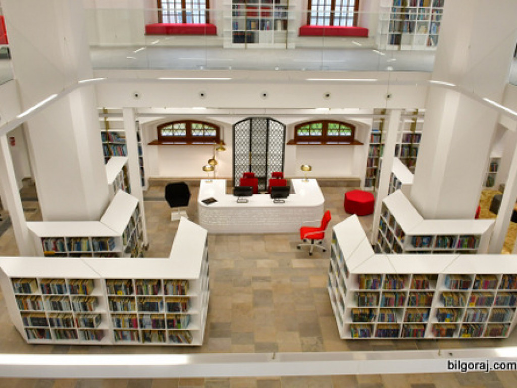 Biblioteka w Tarnogrodzie po remoncie. Doskonałe połączenie tradycji budynku z trendami XXI wieku (FOTO)