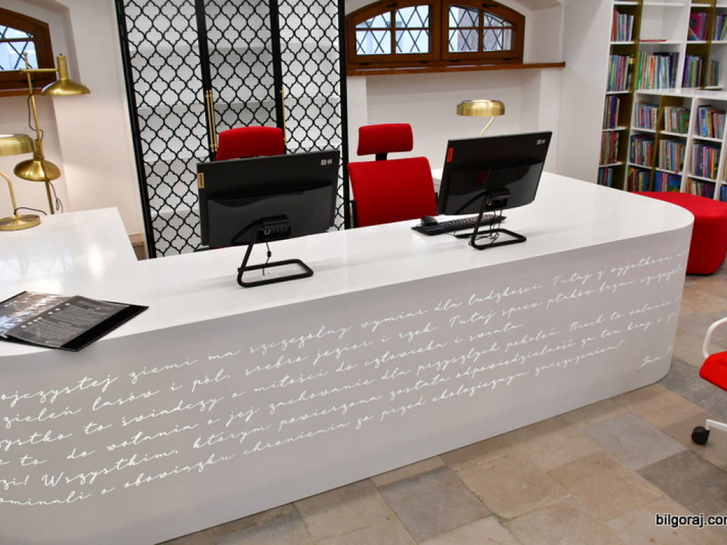 Biblioteka w Tarnogrodzie po remoncie. Doskonałe połączenie tradycji budynku z trendami XXI wieku (FOTO)