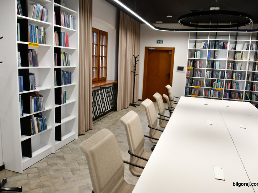 Biblioteka w Tarnogrodzie po remoncie. Doskonałe połączenie tradycji budynku z trendami XXI wieku (FOTO)