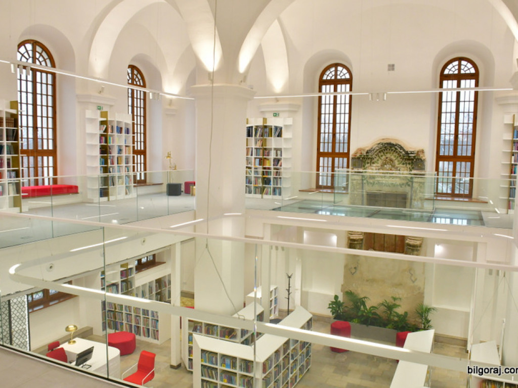 Biblioteka w Tarnogrodzie po remoncie. Doskonałe połączenie tradycji budynku z trendami XXI wieku (FOTO)