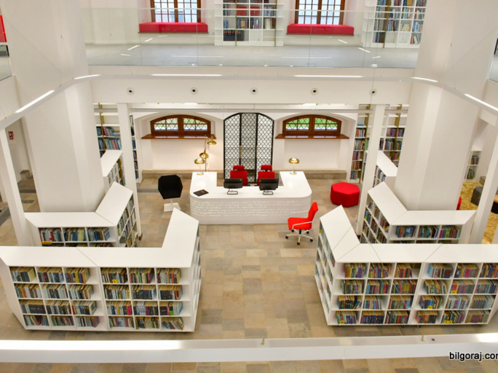 Biblioteka w Tarnogrodzie po remoncie. Doskonałe połączenie tradycji budynku z trendami XXI wieku (FOTO)