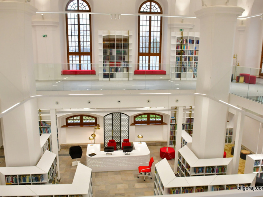 Biblioteka w Tarnogrodzie po remoncie. Doskonałe połączenie tradycji budynku z trendami XXI wieku (FOTO)