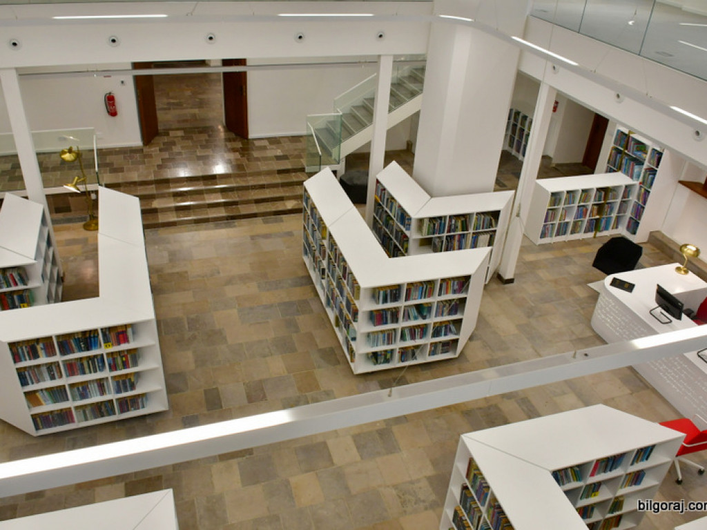 Biblioteka w Tarnogrodzie po remoncie. Doskonałe połączenie tradycji budynku z trendami XXI wieku (FOTO)