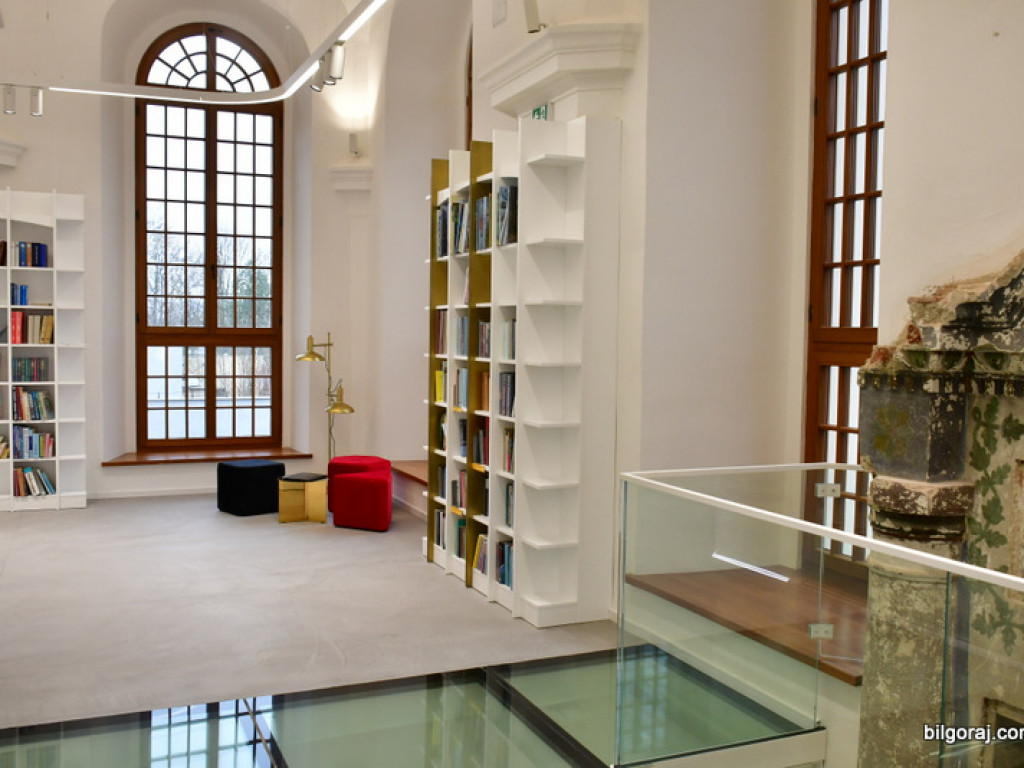 Biblioteka w Tarnogrodzie po remoncie. Doskonałe połączenie tradycji budynku z trendami XXI wieku (FOTO)
