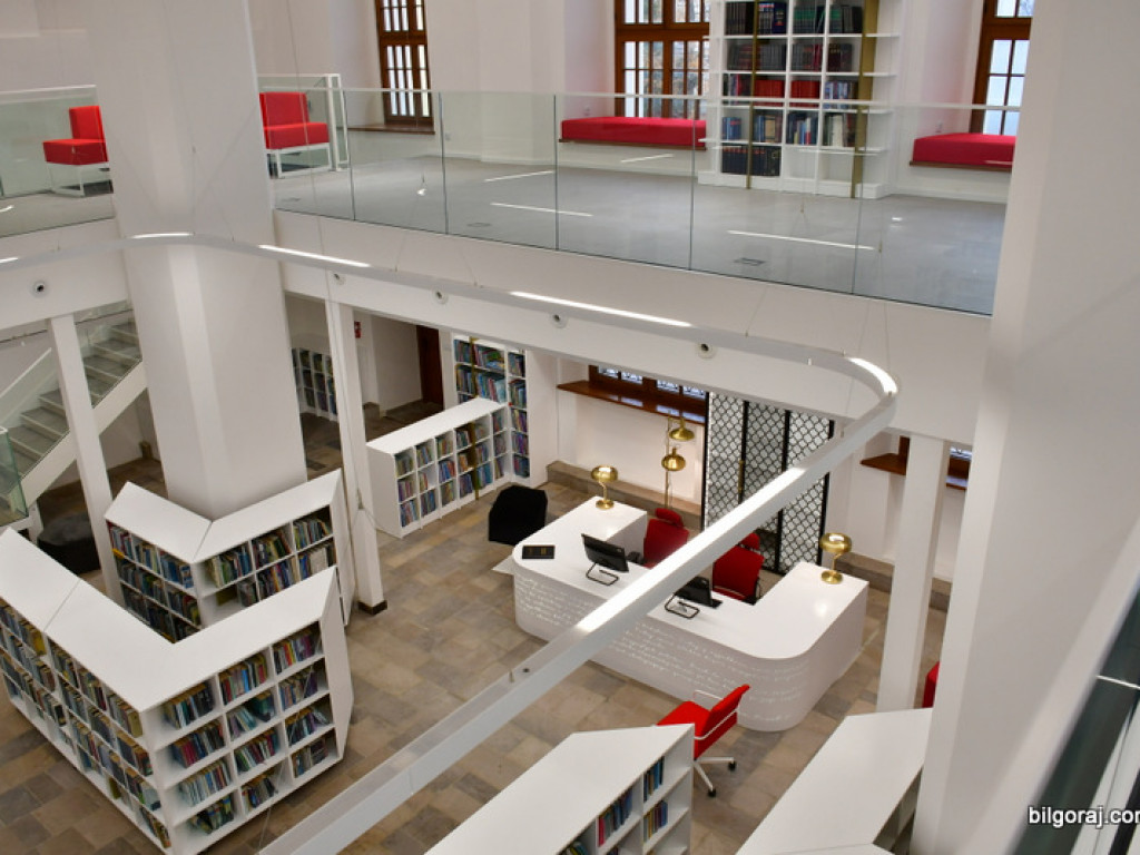 Biblioteka w Tarnogrodzie po remoncie. Doskonałe połączenie tradycji budynku z trendami XXI wieku (FOTO)