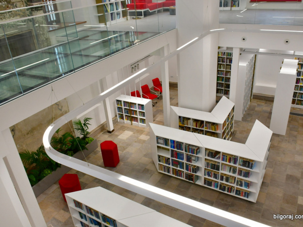 Biblioteka w Tarnogrodzie po remoncie. Doskonałe połączenie tradycji budynku z trendami XXI wieku (FOTO)