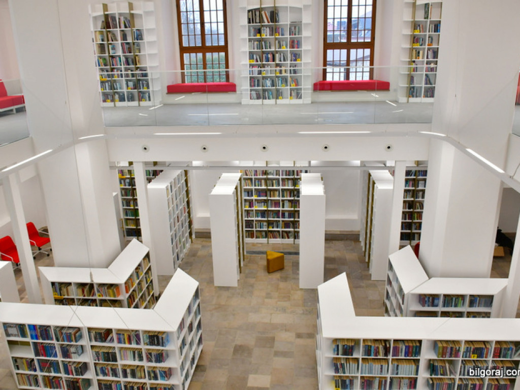 Biblioteka w Tarnogrodzie po remoncie. Doskonałe połączenie tradycji budynku z trendami XXI wieku (FOTO)