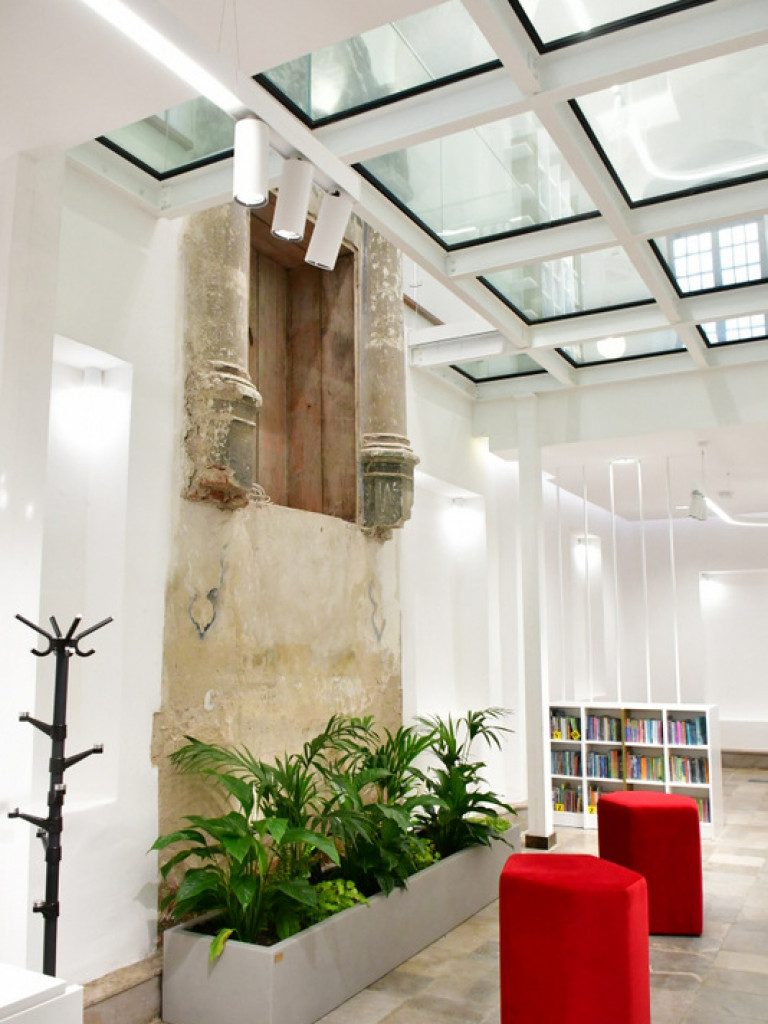 Biblioteka w Tarnogrodzie po remoncie. Doskonałe połączenie tradycji budynku z trendami XXI wieku (FOTO)