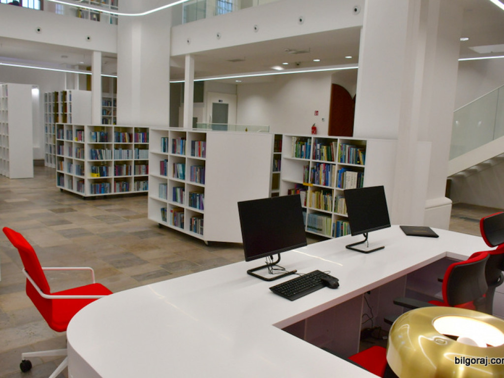 Biblioteka w Tarnogrodzie po remoncie. Doskonałe połączenie tradycji budynku z trendami XXI wieku (FOTO)