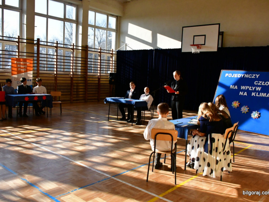 Debata oxfordzka w Szkole Podstawowej w Dąbrowicy (FOTO)