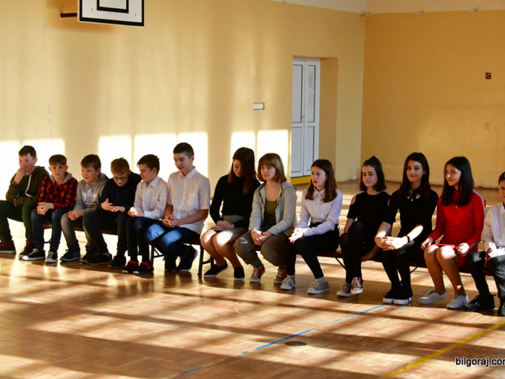 Debata oxfordzka w Szkole Podstawowej w Dąbrowicy (FOTO)