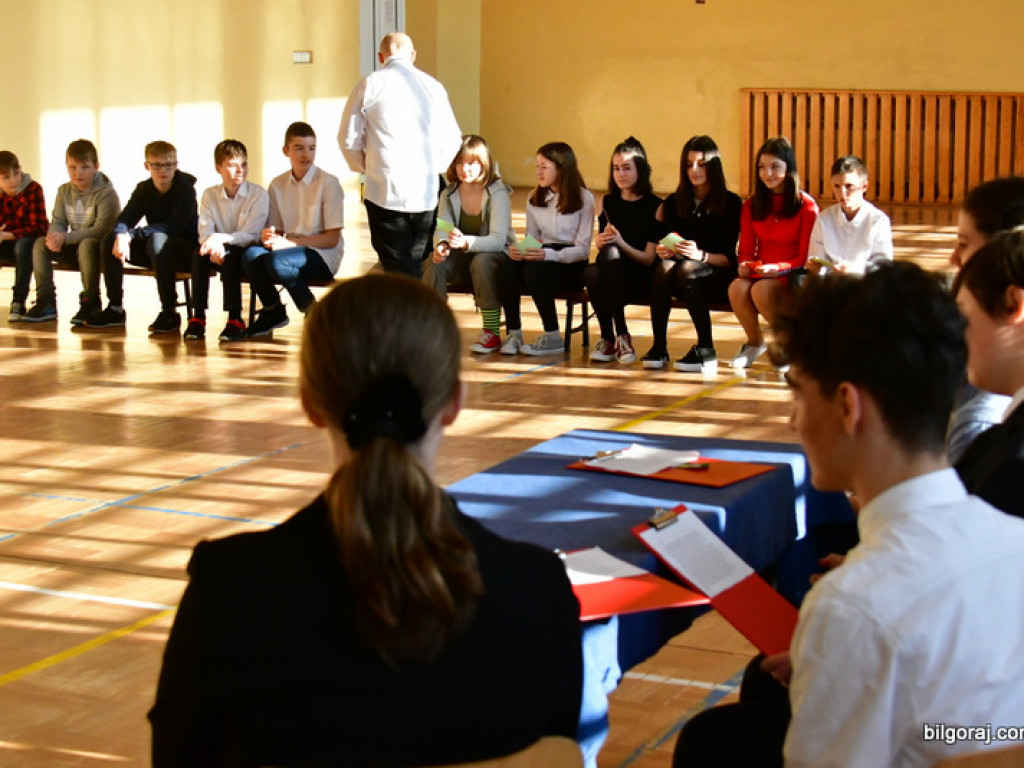 Debata oxfordzka w Szkole Podstawowej w Dąbrowicy (FOTO)