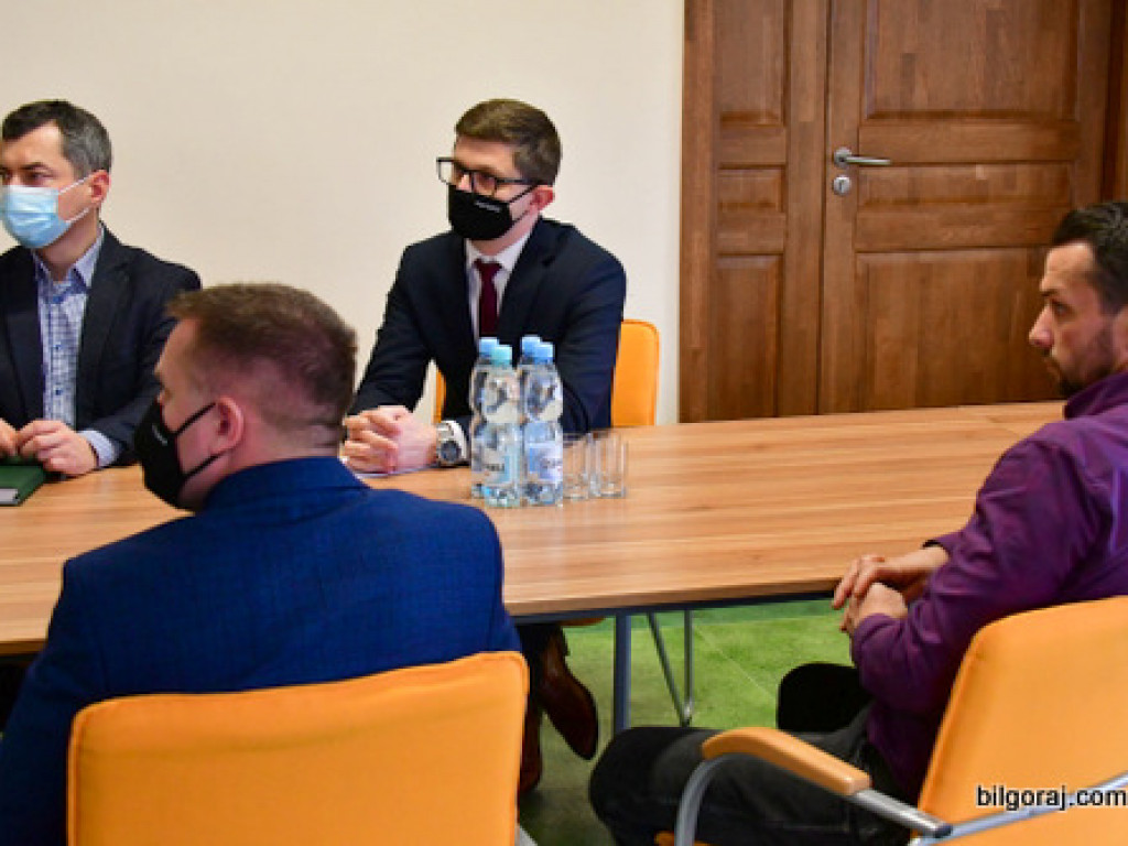 Władze powiatu podpisały umowę na koncepcję rewitalizacji Autodromu