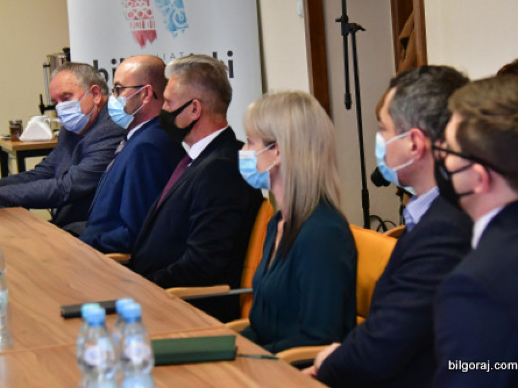 Władze powiatu podpisały umowę na koncepcję rewitalizacji Autodromu